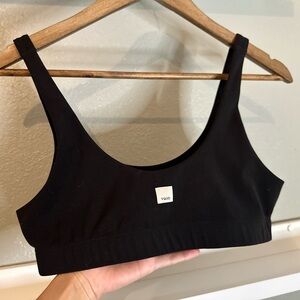Vuori Medium Black Bra